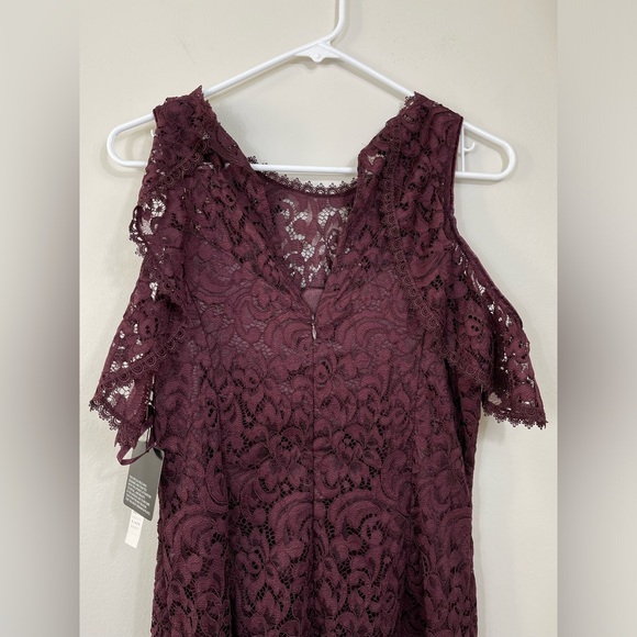 WHBM Elegant Lace Cold Shoulder Dress Burgundy Wedding Events Cocktail Sz 6 NWT - Picture 8 of 16